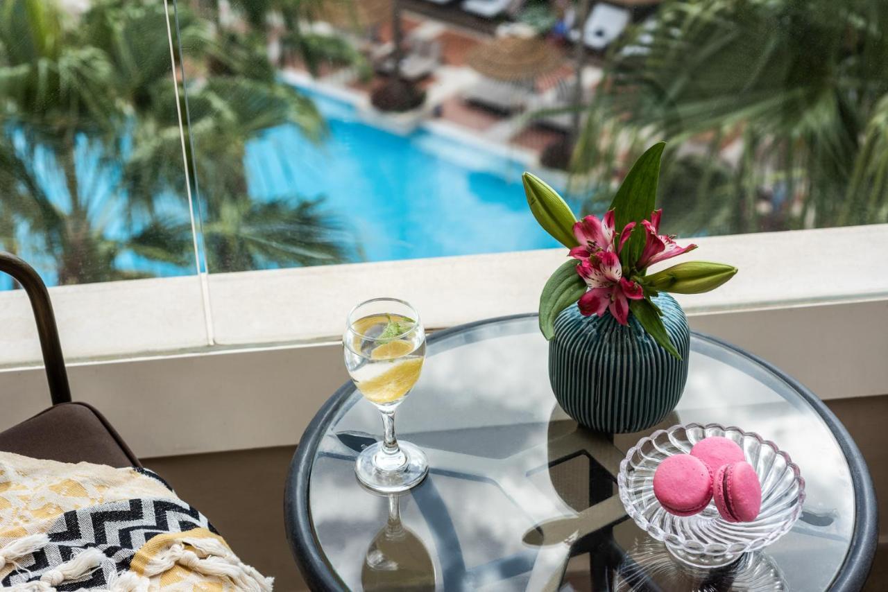 ホテル Aria エイラート エクステリア 写真 The pool at the hotel